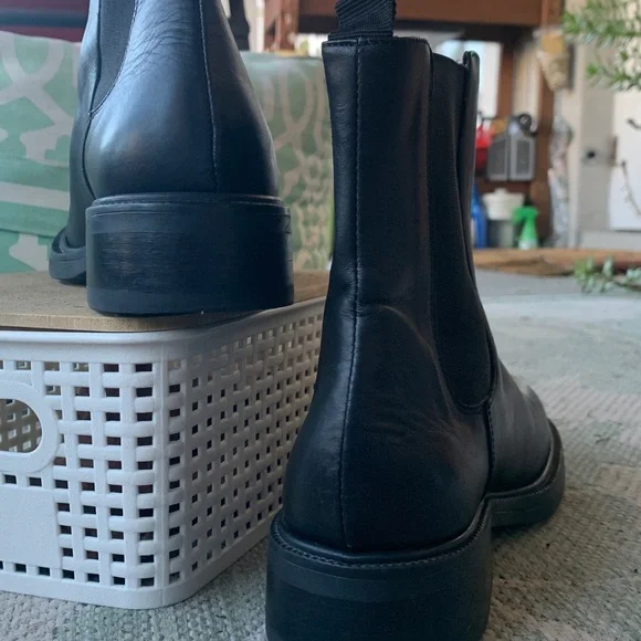 J. Crew Leather Chelsea pull-on boots - Picture 6 of 10